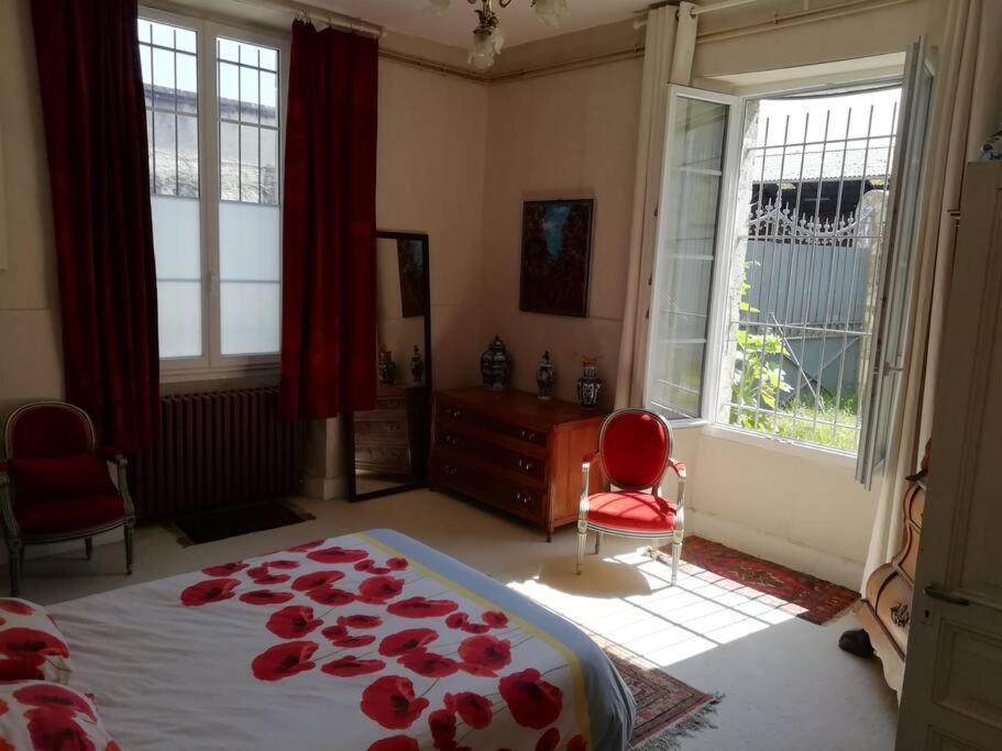 Ancien Presbytere Au Coeur Du Village Mauvezin  Εξωτερικό φωτογραφία