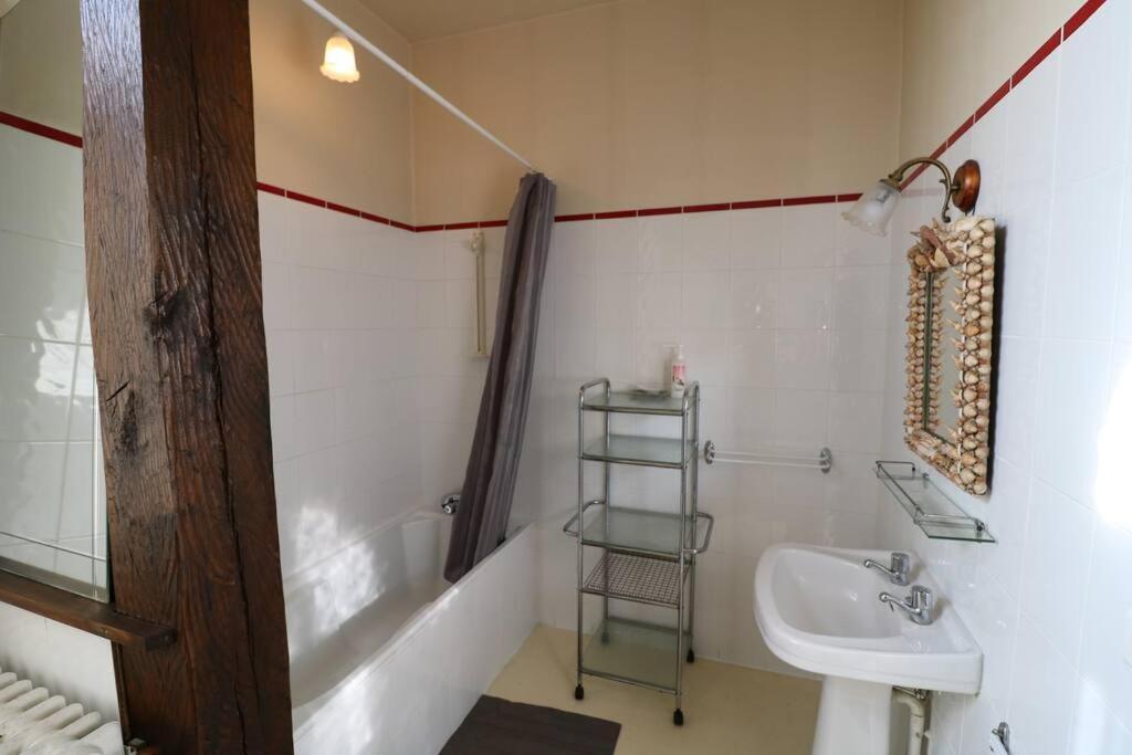 Ancien Presbytere Au Coeur Du Village Mauvezin  Εξωτερικό φωτογραφία