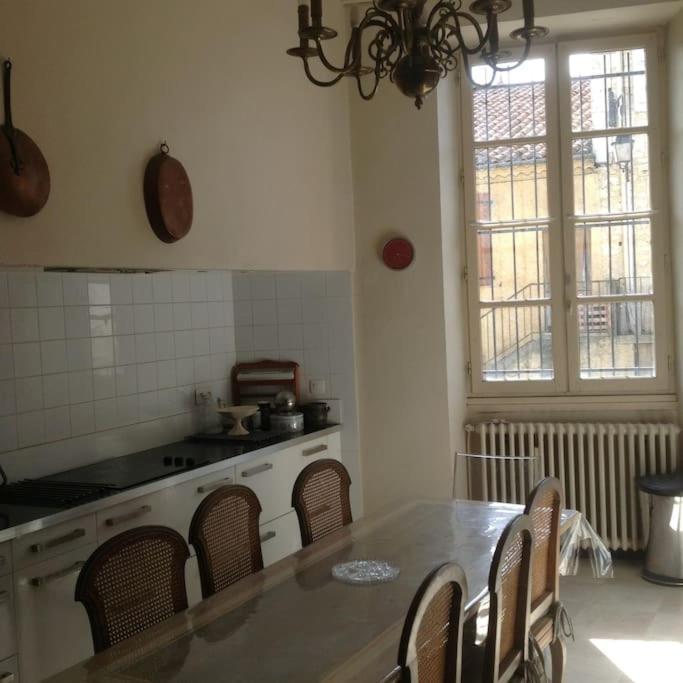 Ancien Presbytere Au Coeur Du Village Mauvezin  Εξωτερικό φωτογραφία