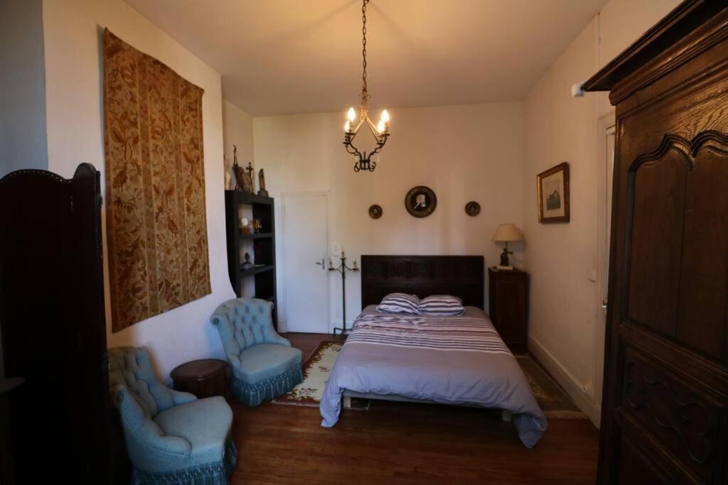 Ancien Presbytere Au Coeur Du Village Mauvezin  Εξωτερικό φωτογραφία