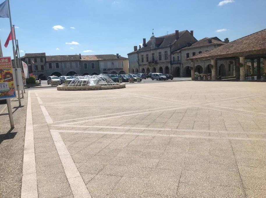 Ancien Presbytere Au Coeur Du Village Mauvezin  Εξωτερικό φωτογραφία